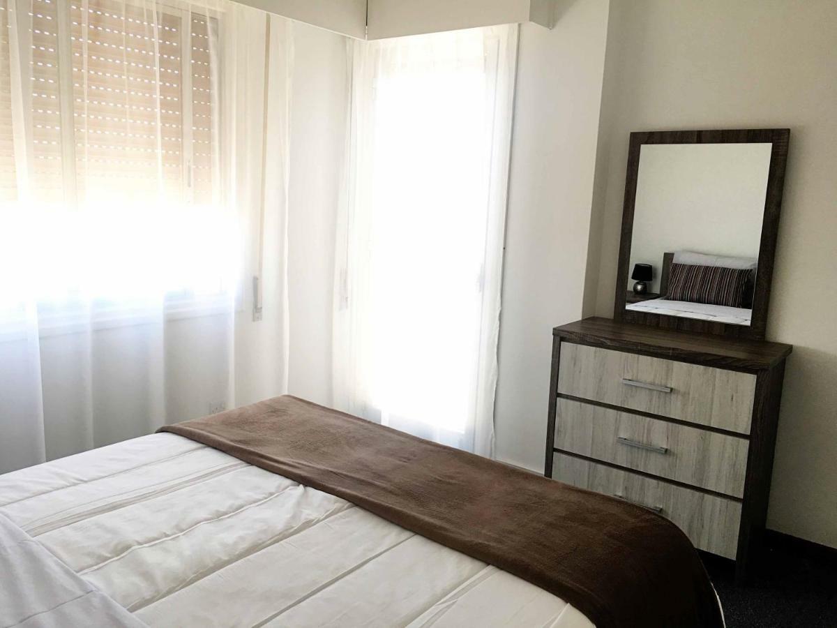 Home Away One Bedroom Apartment In Nikosia Bagian luar foto