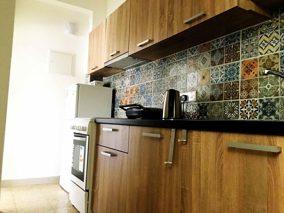 Home Away One Bedroom Apartment In Nikosia Bagian luar foto